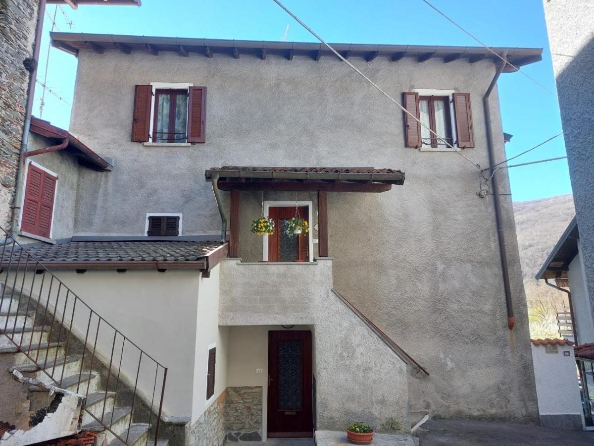 Casa Sassello - Appartamento Menta Dumenza ภายนอก รูปภาพ